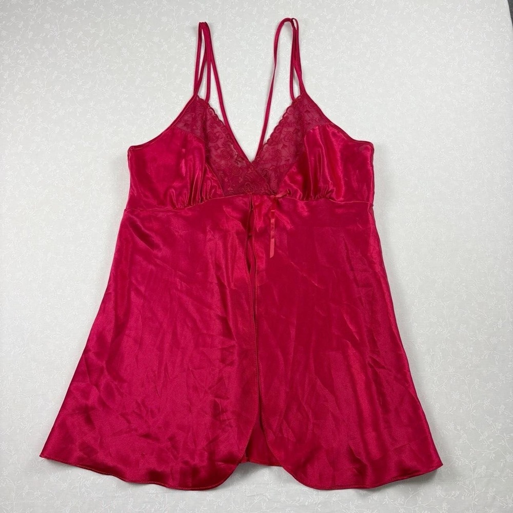 Gilligan & O'Malley Red Satin Lace Cami — Size M